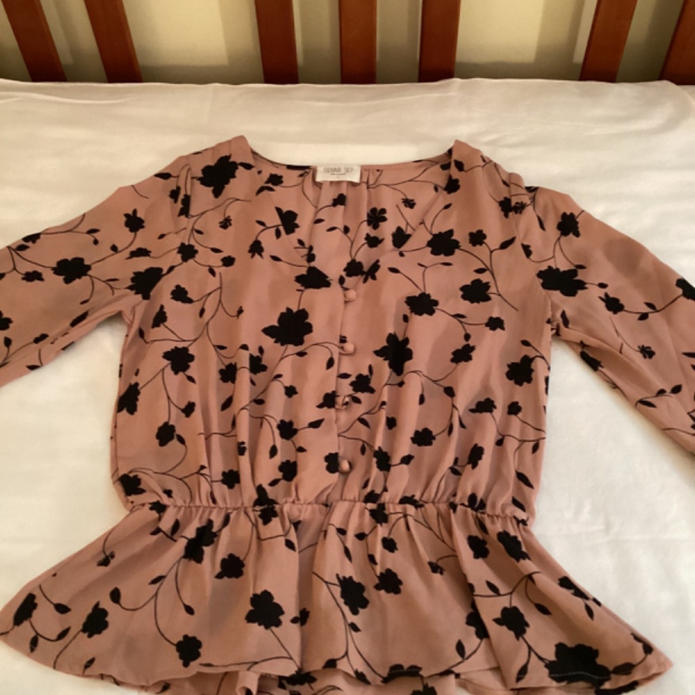 Sienna Sky polyester blouse size S - Picture 5 of 5